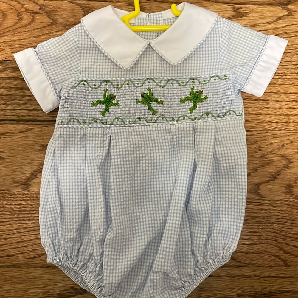 Smocked Little English cute frogs bubble outfit. 6 months. Great condition